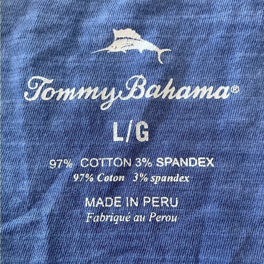 Tommy Bahama Men’s TShirt Size Large Blue Short Sleeve VNeck Raw Edge Details - Picture 3 of 6